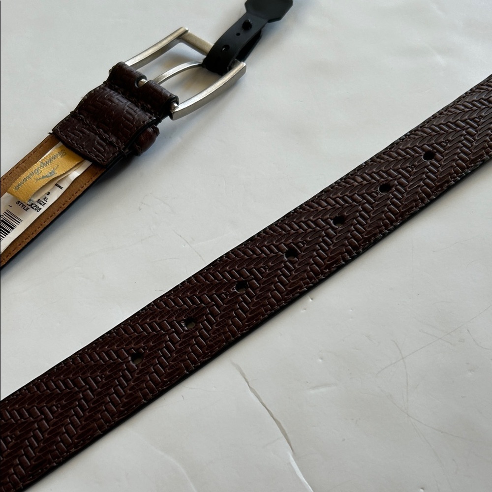 Tommy Bahama Brown Leather Belt 42/44 - Picture 6 of 6